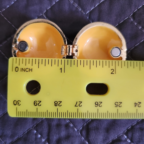 Art Form Objet d' Work of Art Fine Collectibles Enameled Beach Ball Trinket Box - Picture 15 of 16